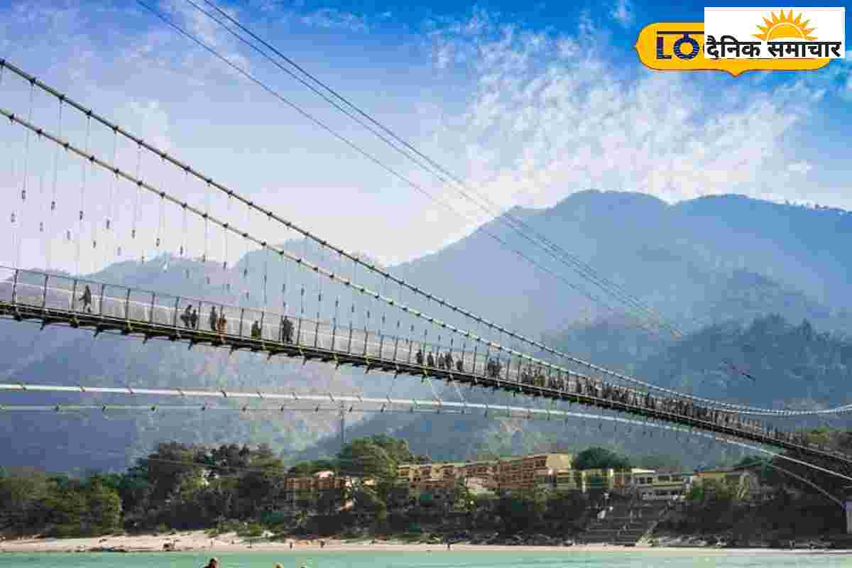 रामझूला पुल पर चिपकने लगे लोगों की चप्पलें, PWD का गजब कारनामा आया सामने