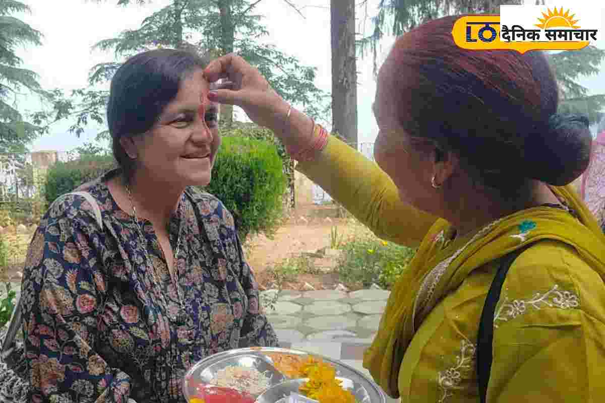 Almora : आदि कैलाश से आई महिलाएं…नाक पर टीका लगाकर विदाई, रह गई देखतीं