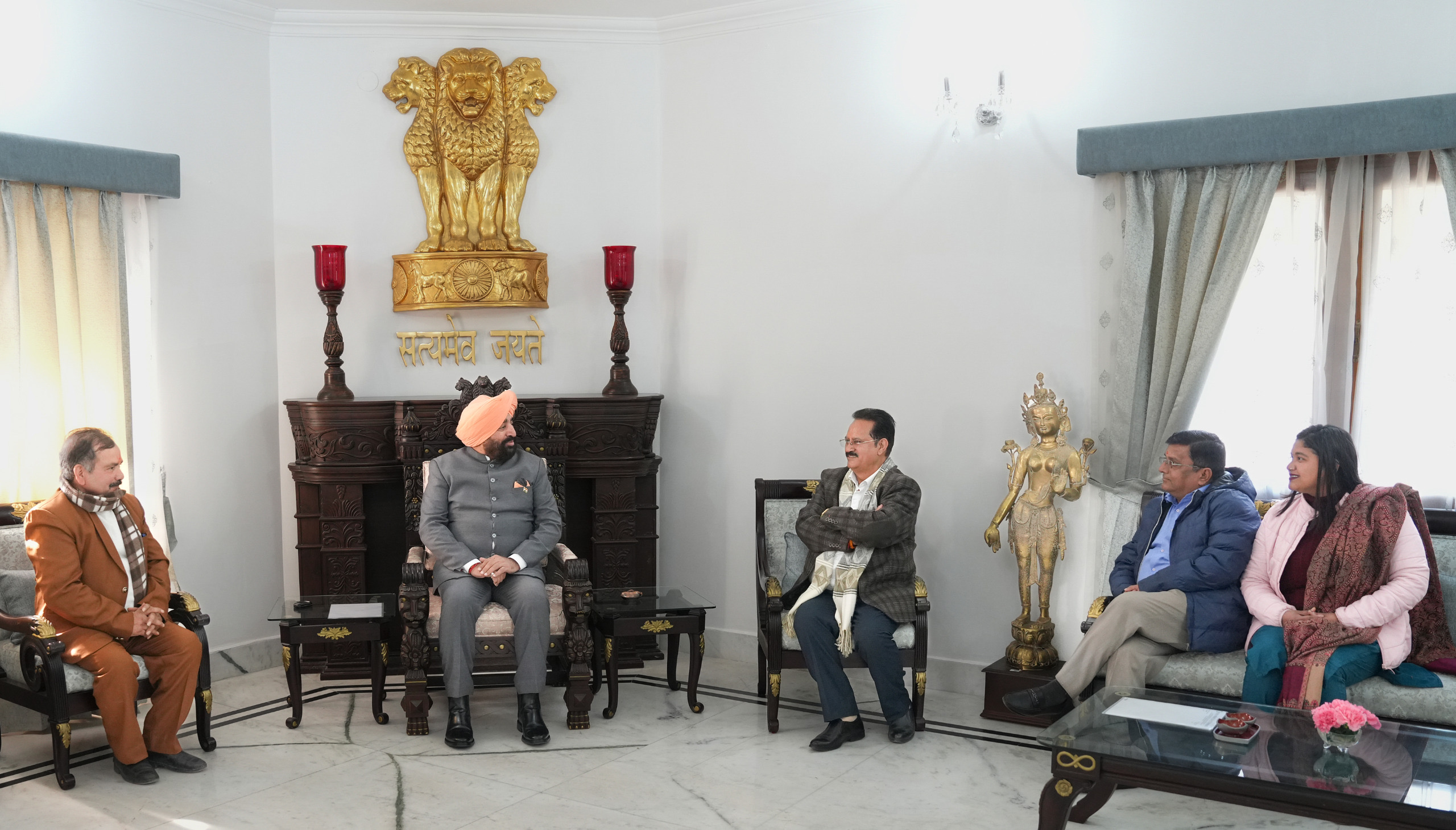 लोकभवन में राज्यपाल से स्टेट प्रेस क्लब उत्तराखंड के प्रतिनिधिमंडल की शिष्टाचार भेंट