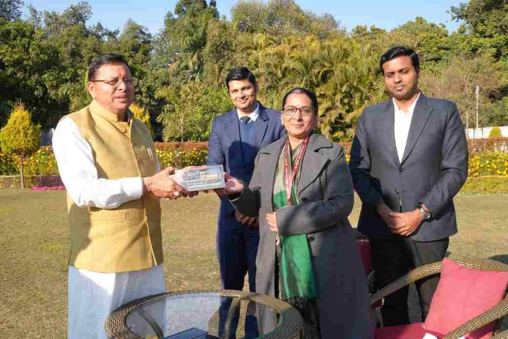 सीएम धामी के नेतृत्व में उत्तराखंड में रेल अवसंरचना को नई गति, पूर्ण व प्रगतिरत परियोजनाओं की समीक्षा