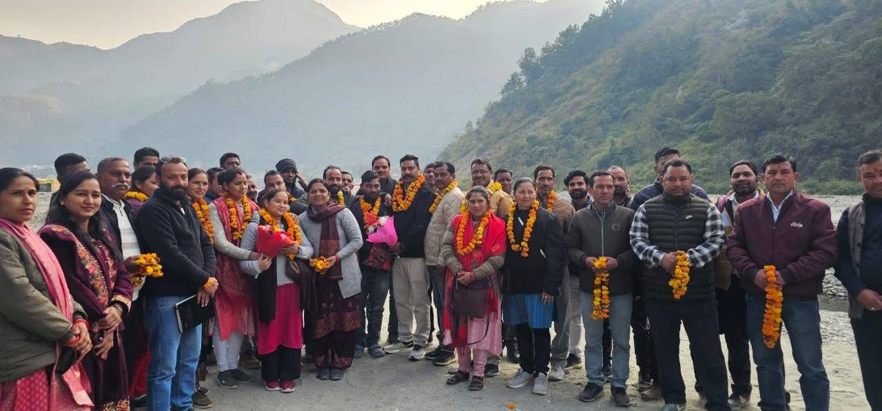 यमकेश्वर के मोहन चट्टी स्थित एक रिसॉर्ट में प्रधान संगठन के चुनाव संपन्न हुए।