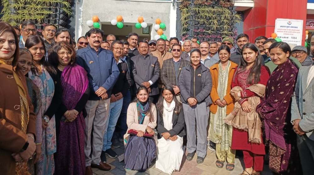 गणतंत्र दिवस पर एमडीडीए कार्यालय में हुआ ध्वजारोहण, उत्कृष्ट कार्य करने वाले 6 कर्मचारी सम्मानित