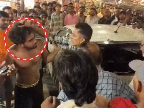 हरिद्वार में नशे में युवकों ने काटा हंगामा, लोगों पर चढ़ाई कार, भीड़ ने पकड़कर चप्पल-लाठियां बरसाईं – Khabar Uttarakhand