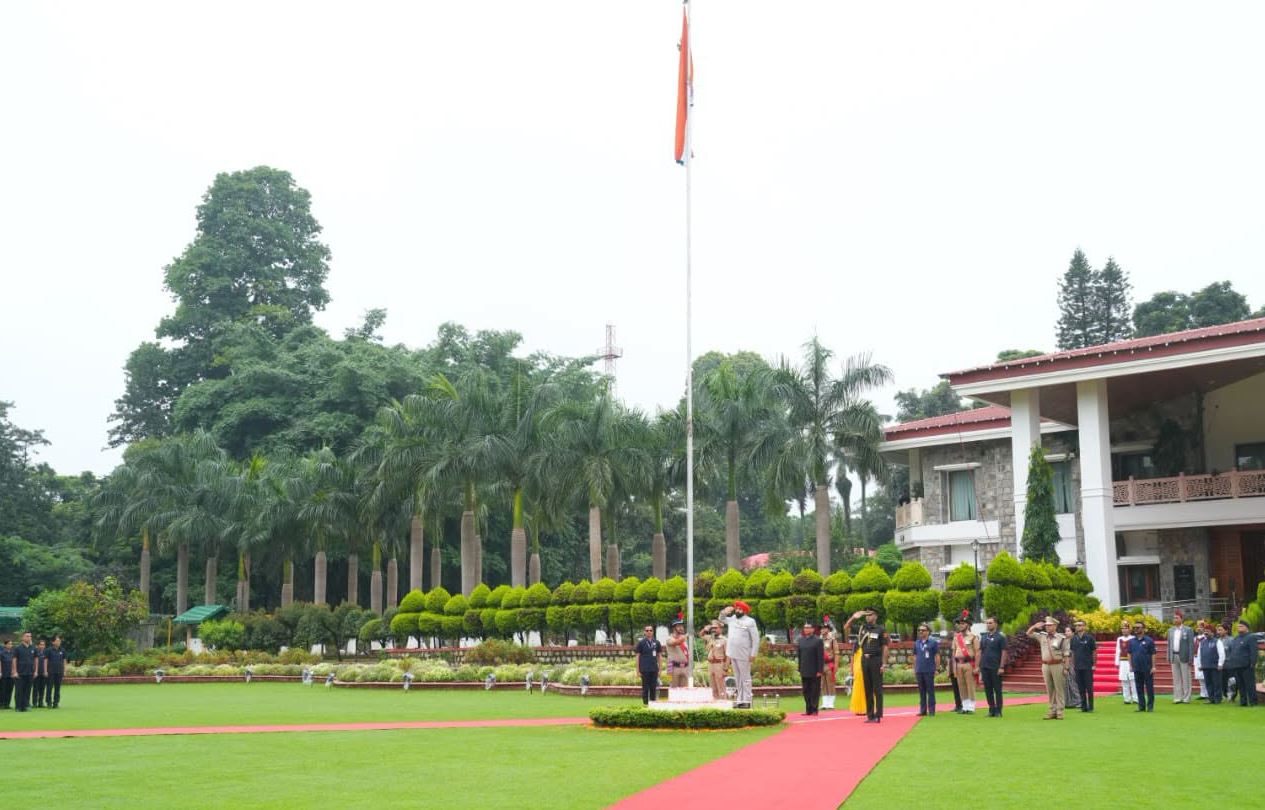 80वां स्वतंत्रता दिवस: लोक भवन में राज्याल ने फहराया झंडा, टनल हादसे पर जताया दुख – Khabar Uttarakhand