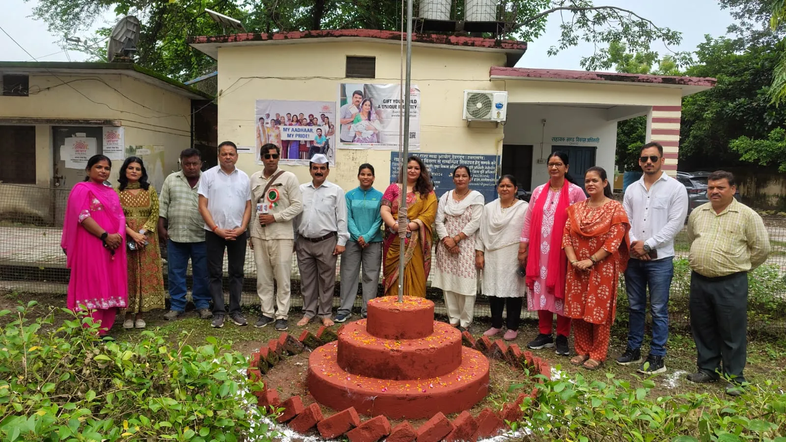 रामनगर में हर्षोल्लास से मनाया गया स्वतंत्रता दिवस, ब्लॉक प्रमुख मंजू नेगी ने फहराया तिरंगा – Khabar Uttarakhand