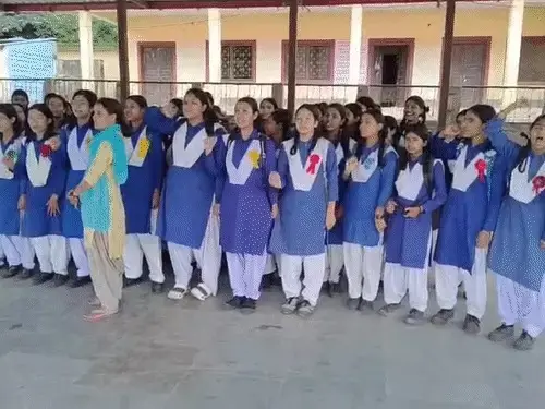 उत्तराखंड में जेन-अल्फा का प्रदर्शन, टीचर्स की कमी, अतिथि शिक्षकों के भरोसे स्कूल