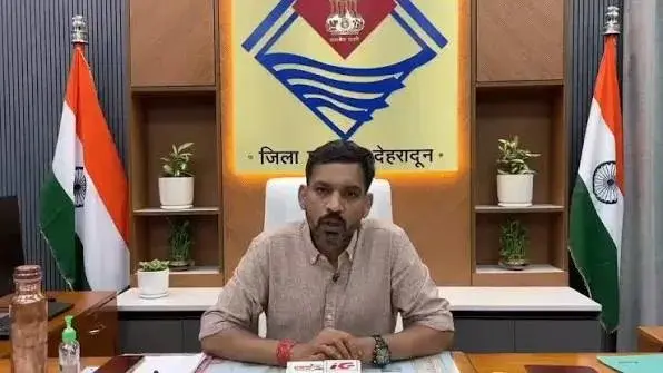 30 अक्टूबर तक देहरादून की सभी सड़कें होगी चकाचक, जिला प्रशासन ने संभाला मोर्चा